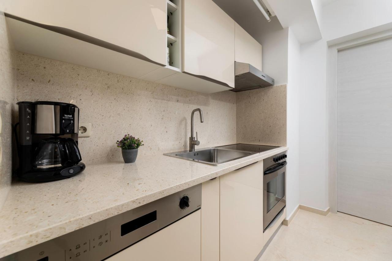Apartman "Ela" Njivice Exteriér fotografie