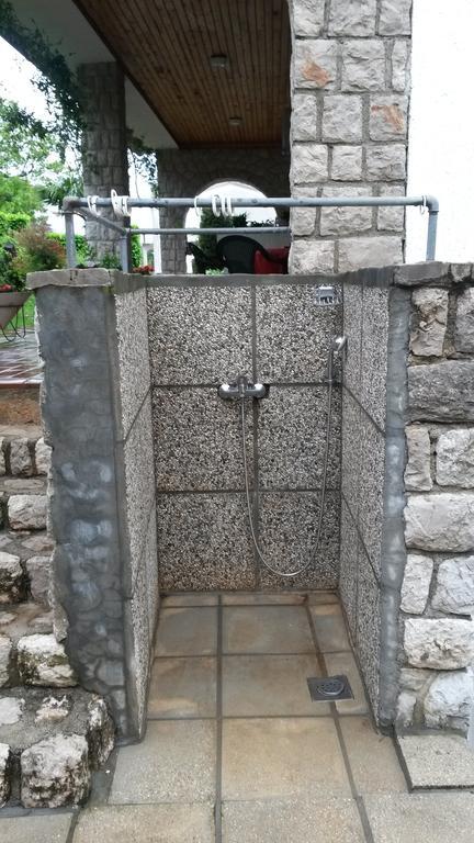 Apartman "Ela" Njivice Exteriér fotografie